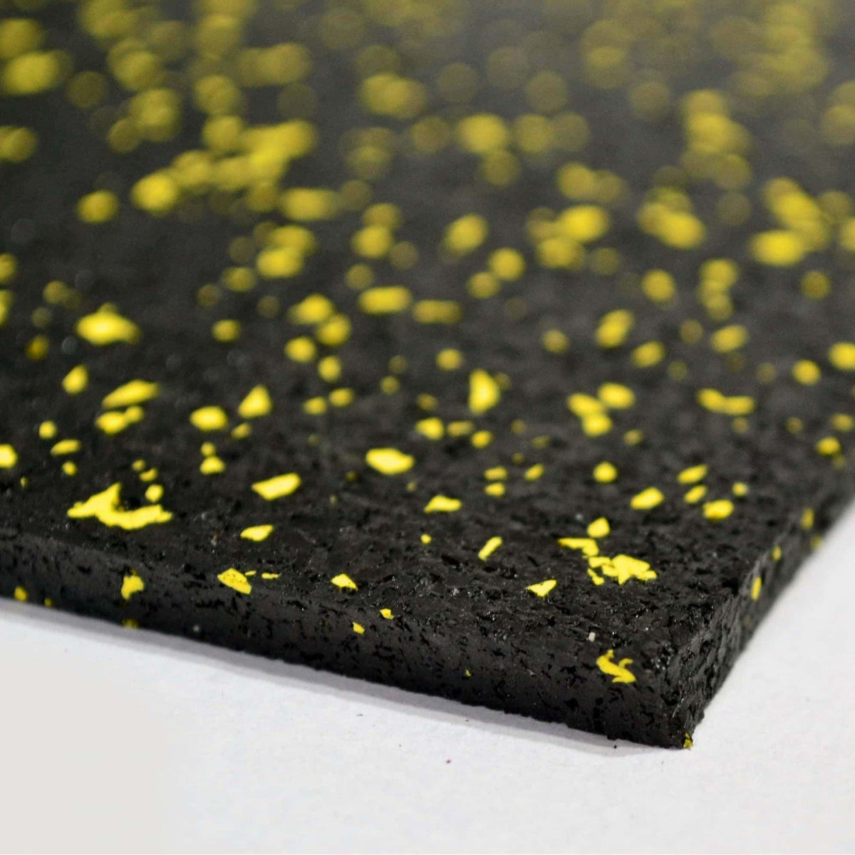 Close corner view of yellow Smirna Series 10mm flooring (alternate)  
