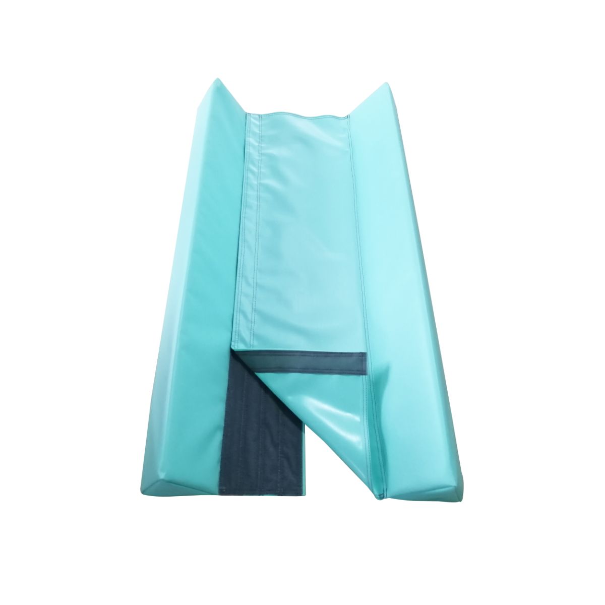 Mint wedge oblique angle highlighting edge profile — lightweight support for repeated practice. 
