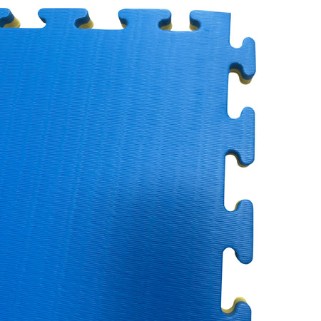Close-up of blue corner showing jigsaw connection – 20mm Premium Tatami mat  

